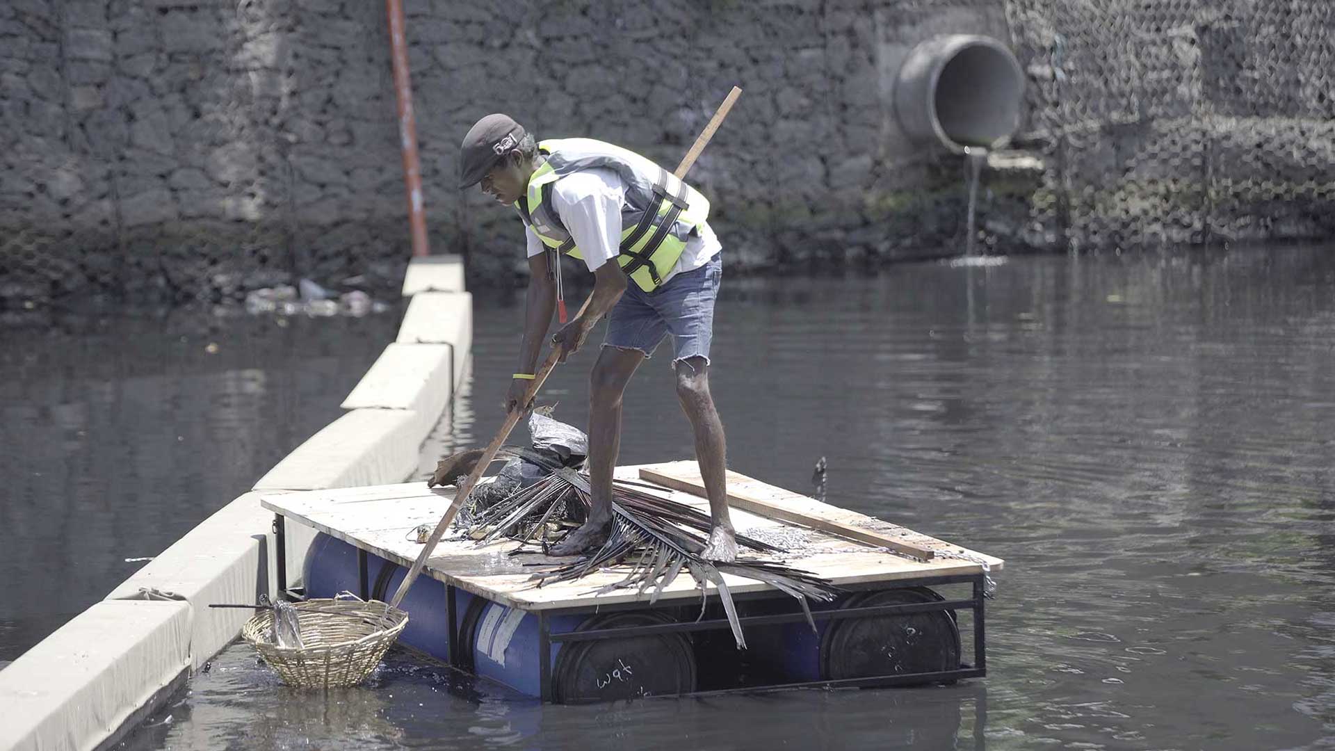 mas-Strainer-Trash-Removal